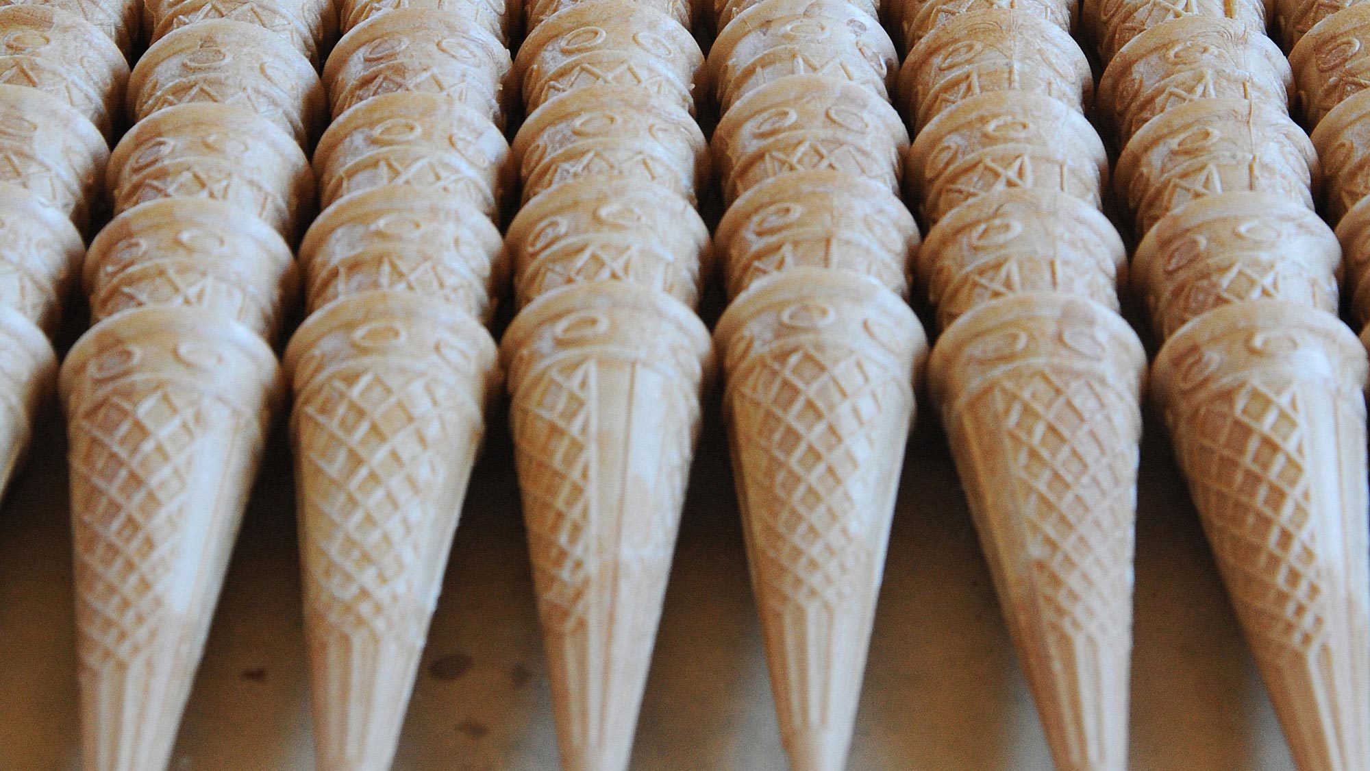 gelateria-coni-sfondo